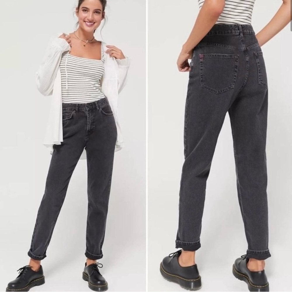 Urban Outfitters - BDG High Rise Mom Jeans